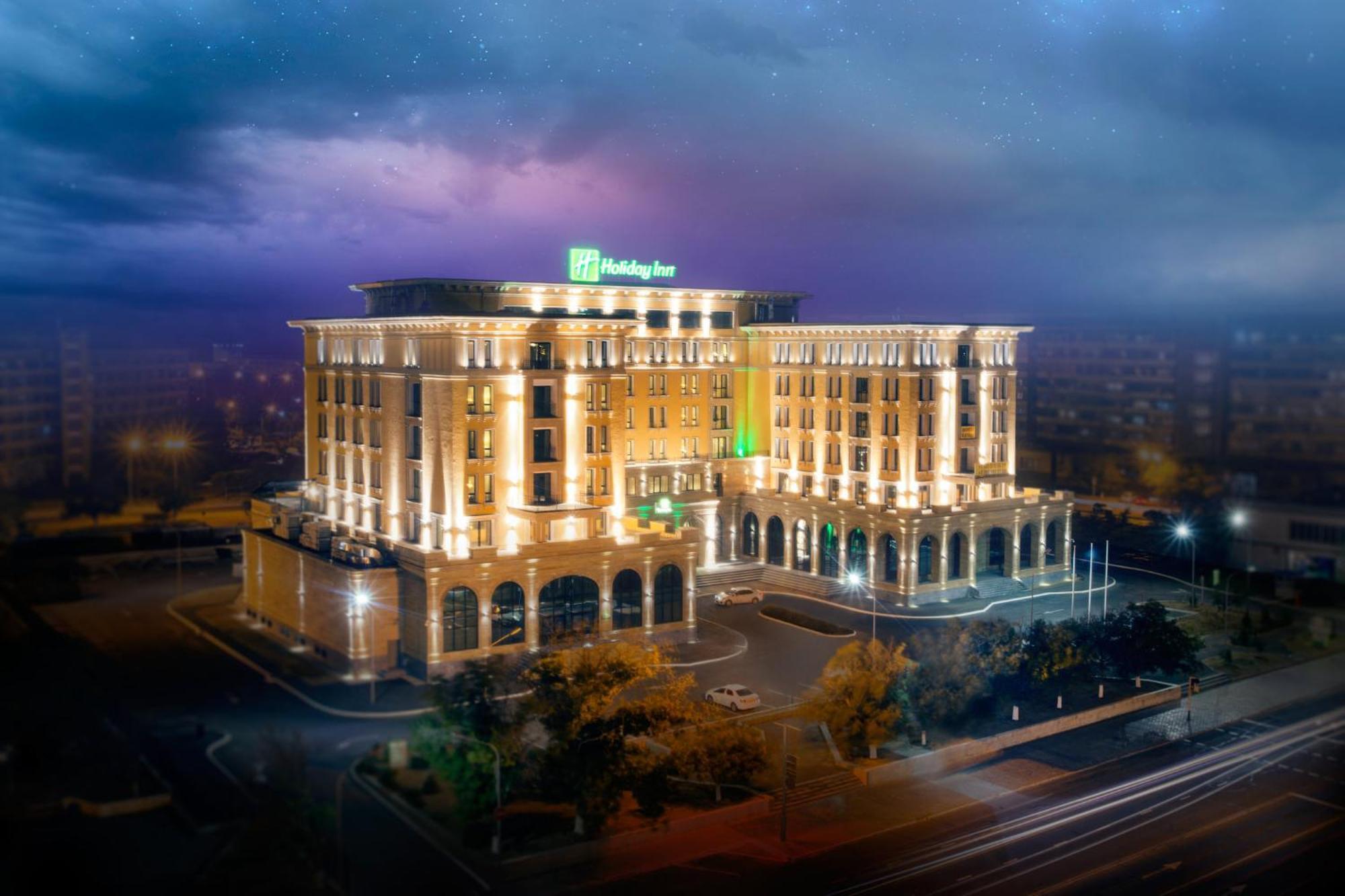 Holiday Inn Aktau By Ihg Exterior foto