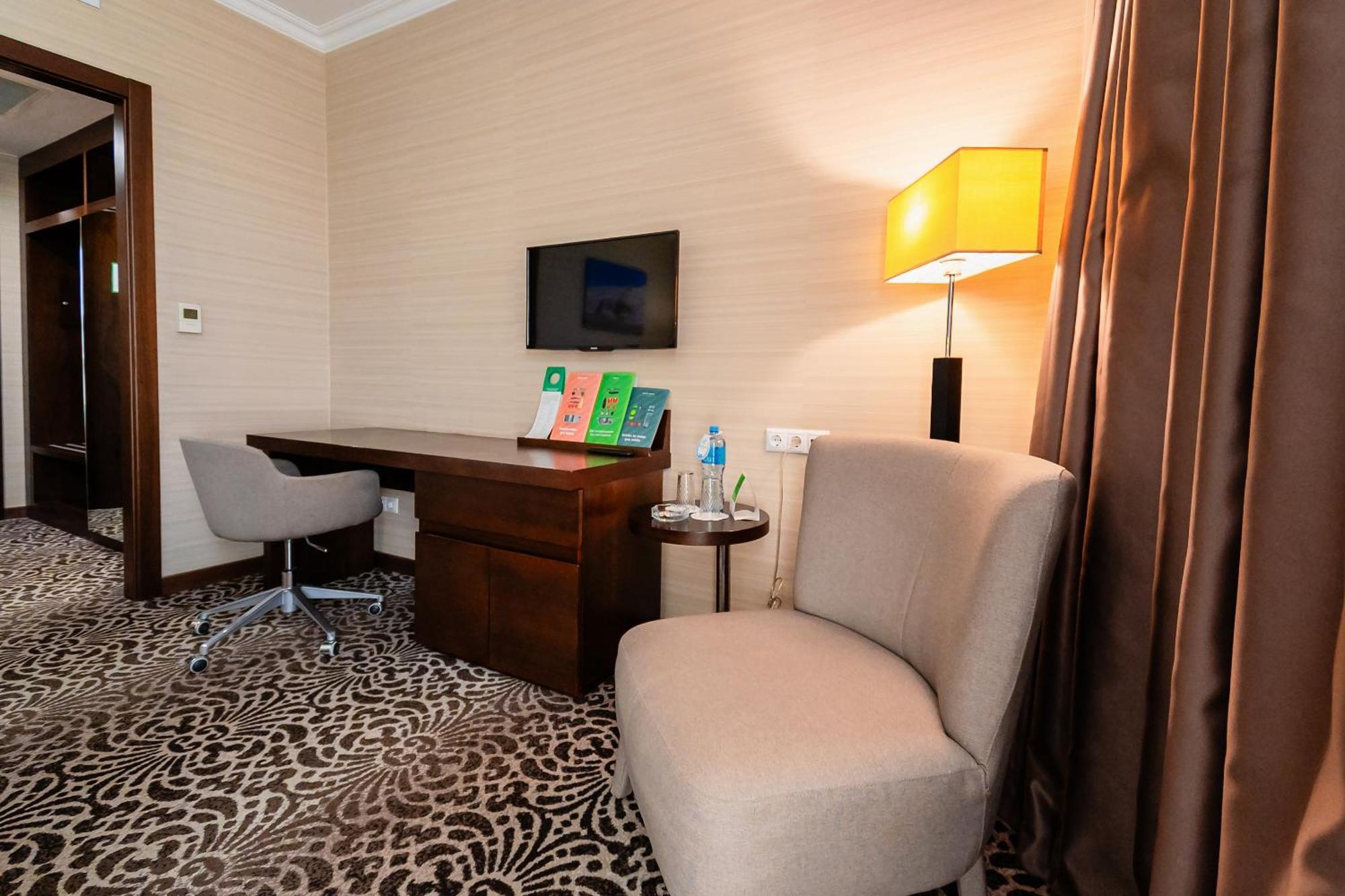 Holiday Inn Aktau By Ihg Exterior foto