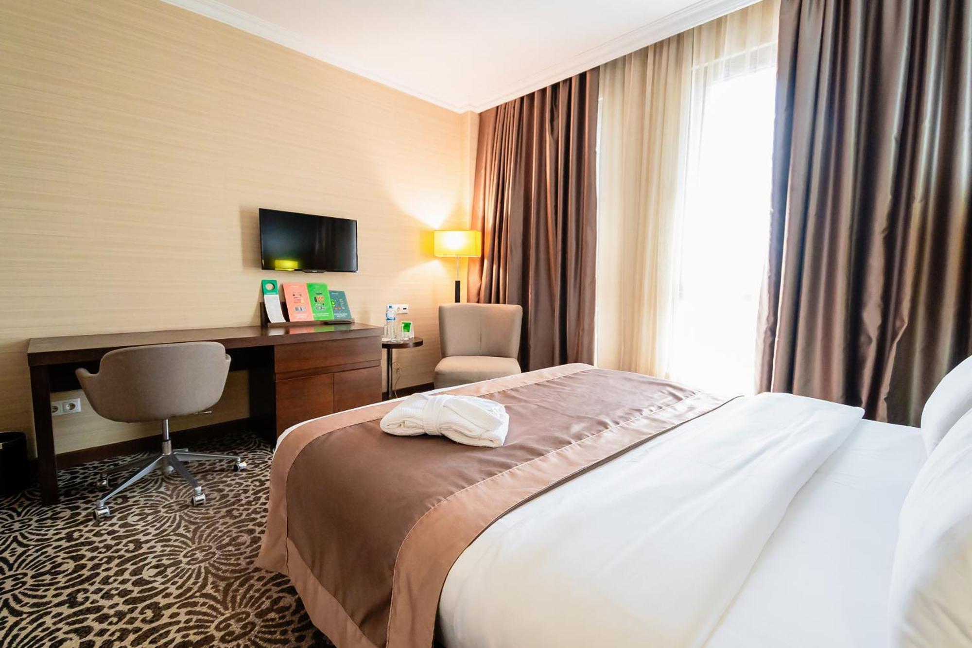 Holiday Inn Aktau By Ihg Exterior foto